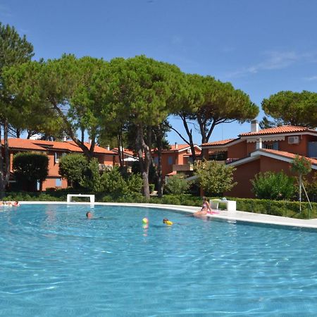 Villaggio Euro Residence Club Bibione Exteriör bild