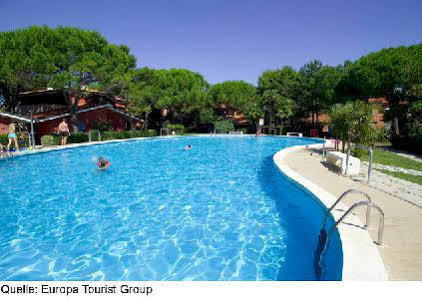 Villaggio Euro Residence Club Bibione Exteriör bild