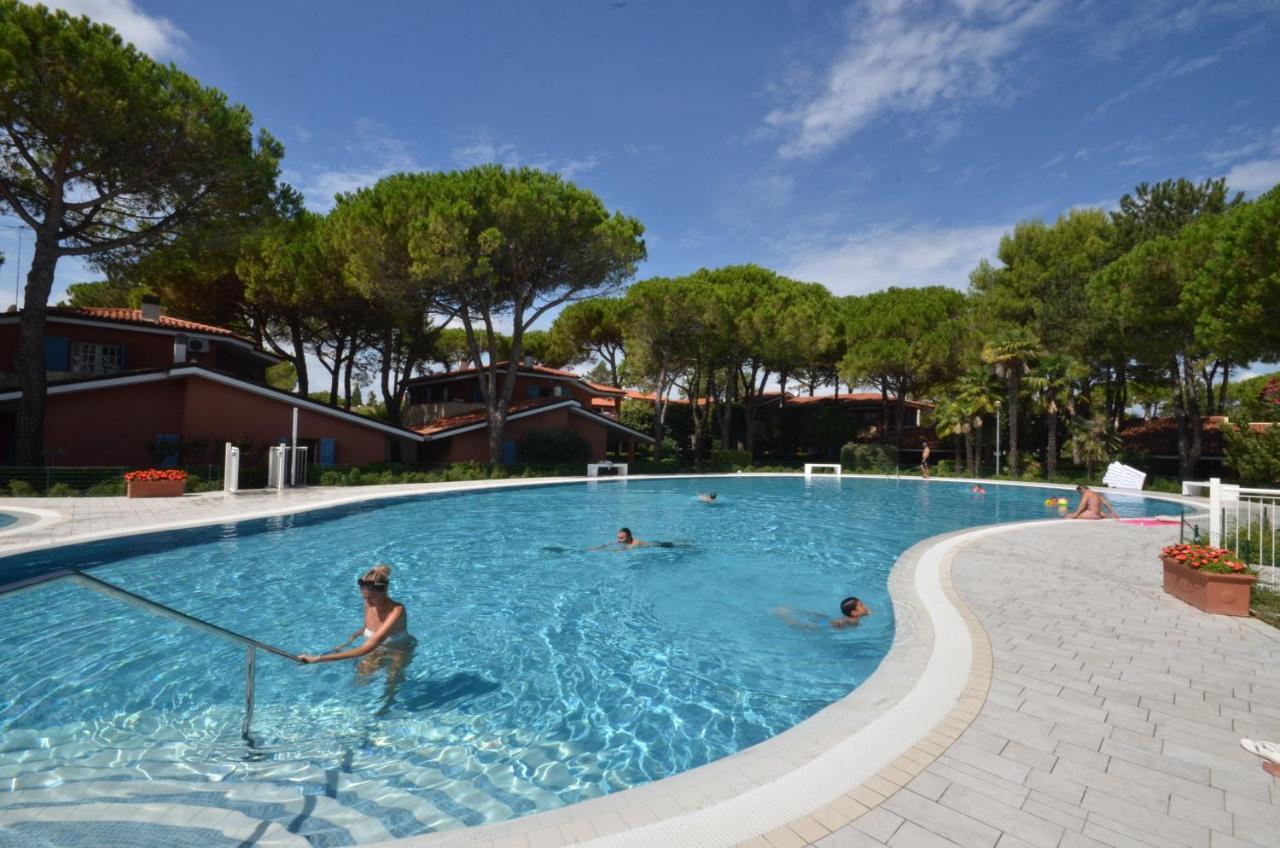 Villaggio Euro Residence Club Bibione Exteriör bild